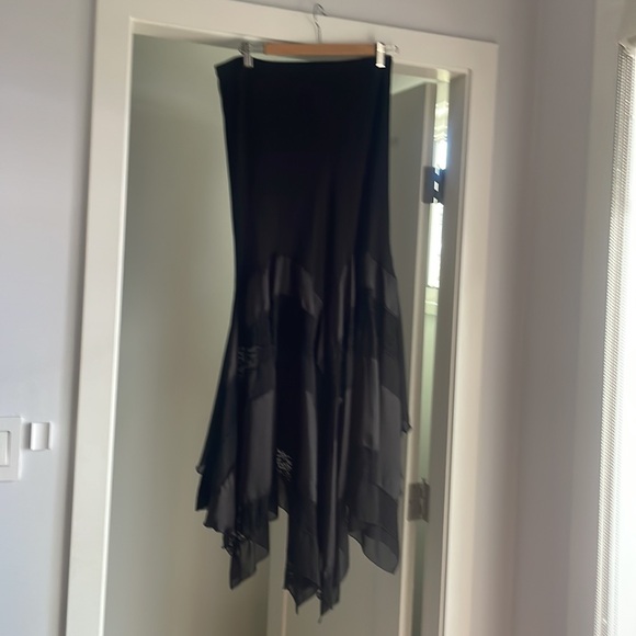 Marciano high low flamenco style skirt - Picture 2 of 4